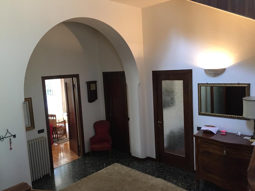부스토아르시치오 Il Giardino Nascosto B&B 외부 사진